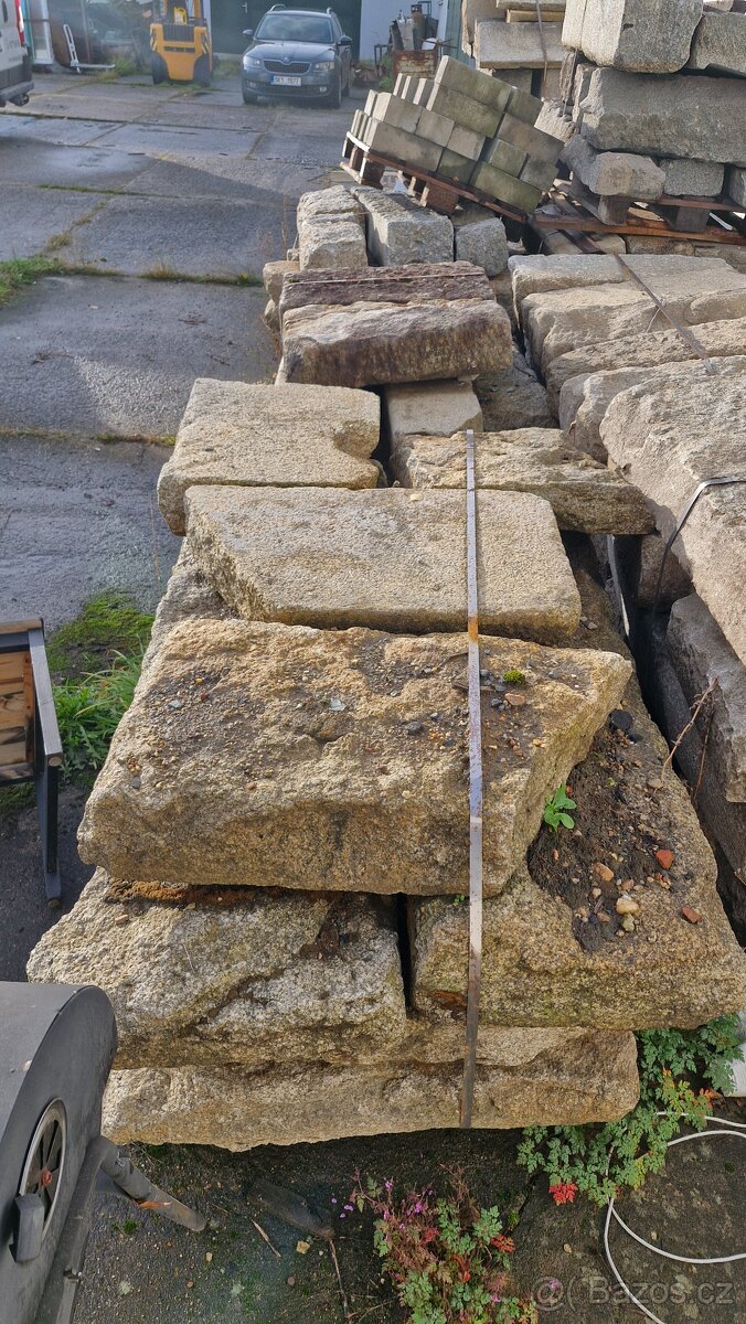 Žulové obruby a zápražáky (placáky) - 2