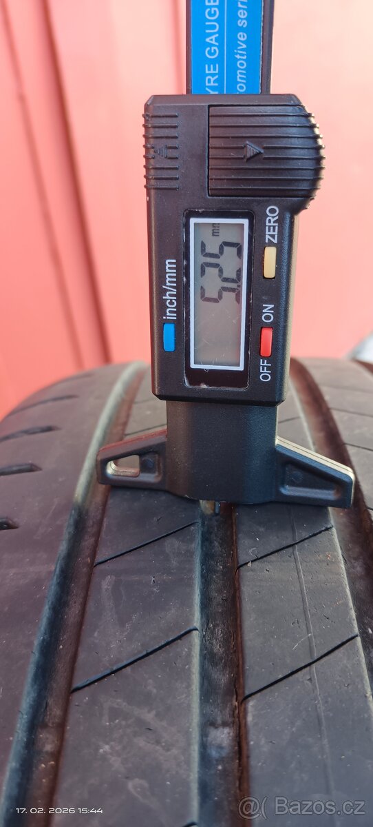 Prodám 4x letní 215/60T17 Bridgestone - 2