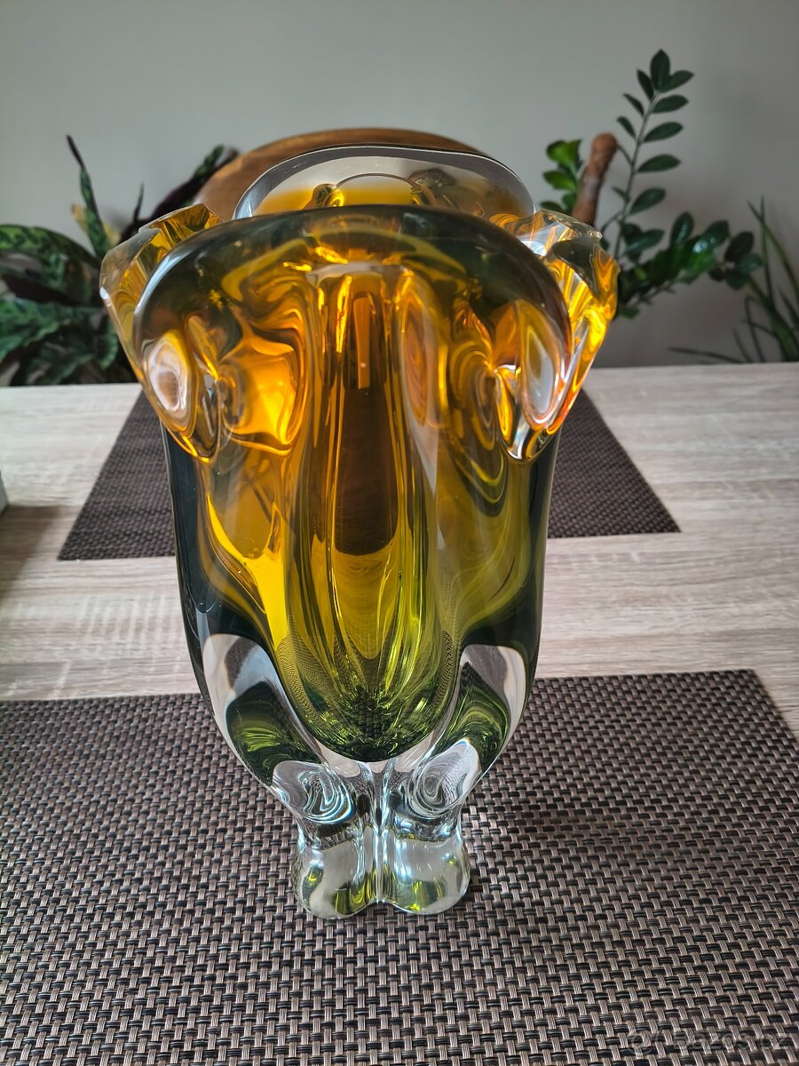 Váza hutní sklo - 2
