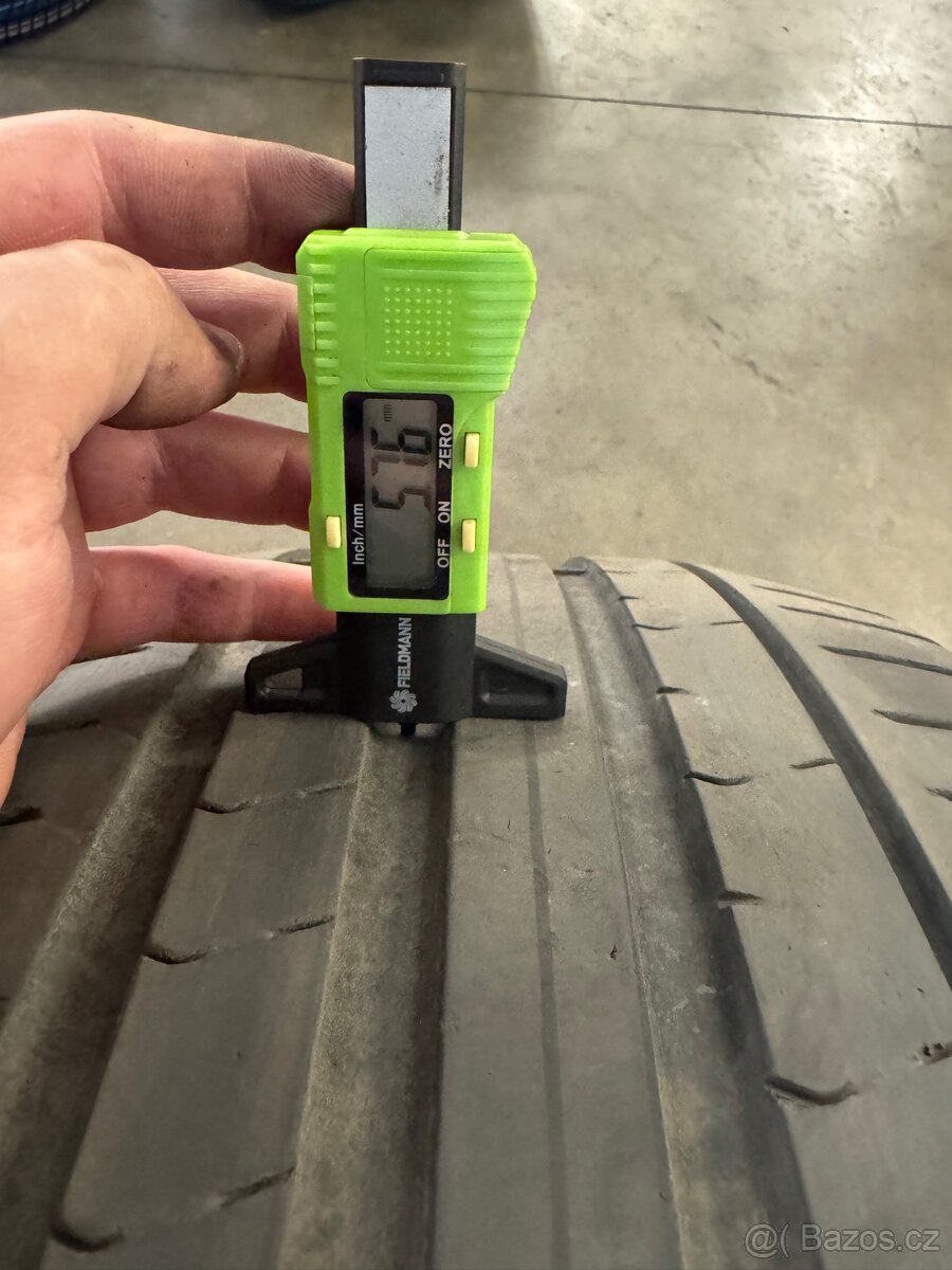 Pirelli Pzero 275/40R21 - 2