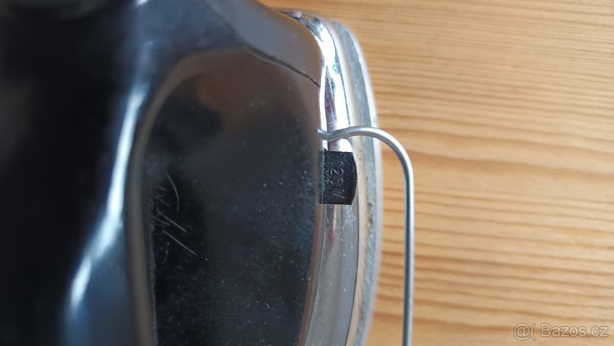 Starožitná cestovní žehlička - 2