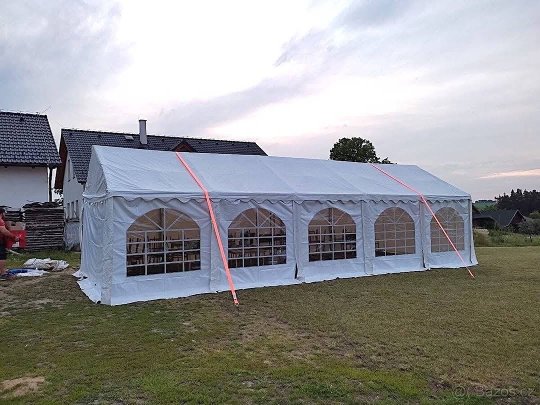 Pronájem párty stanů - 2