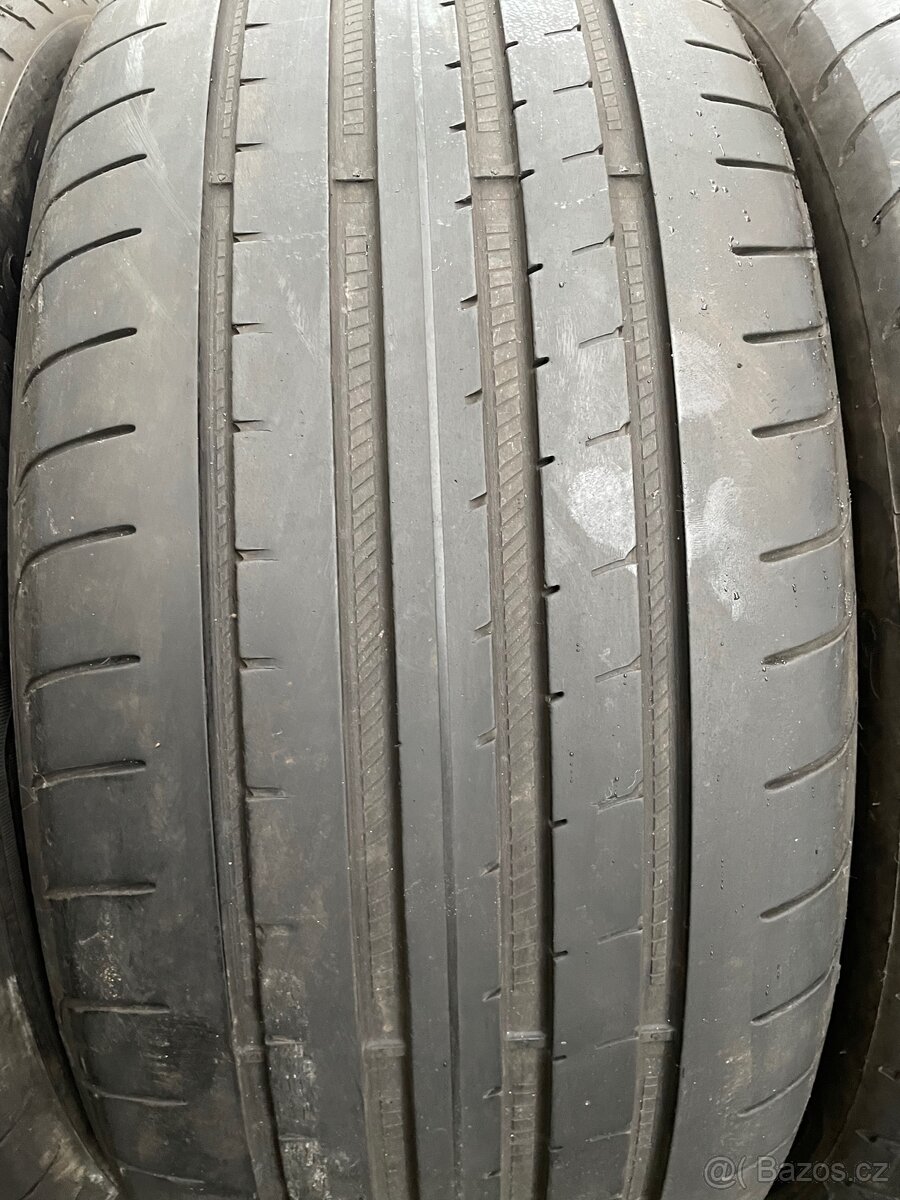 Letní 235/45/18 Goodyear - 2