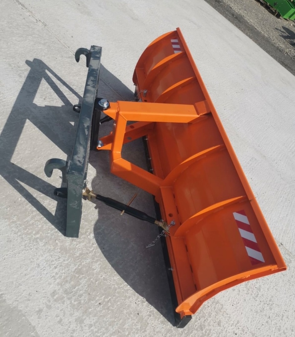 Pluh na traktor - 2