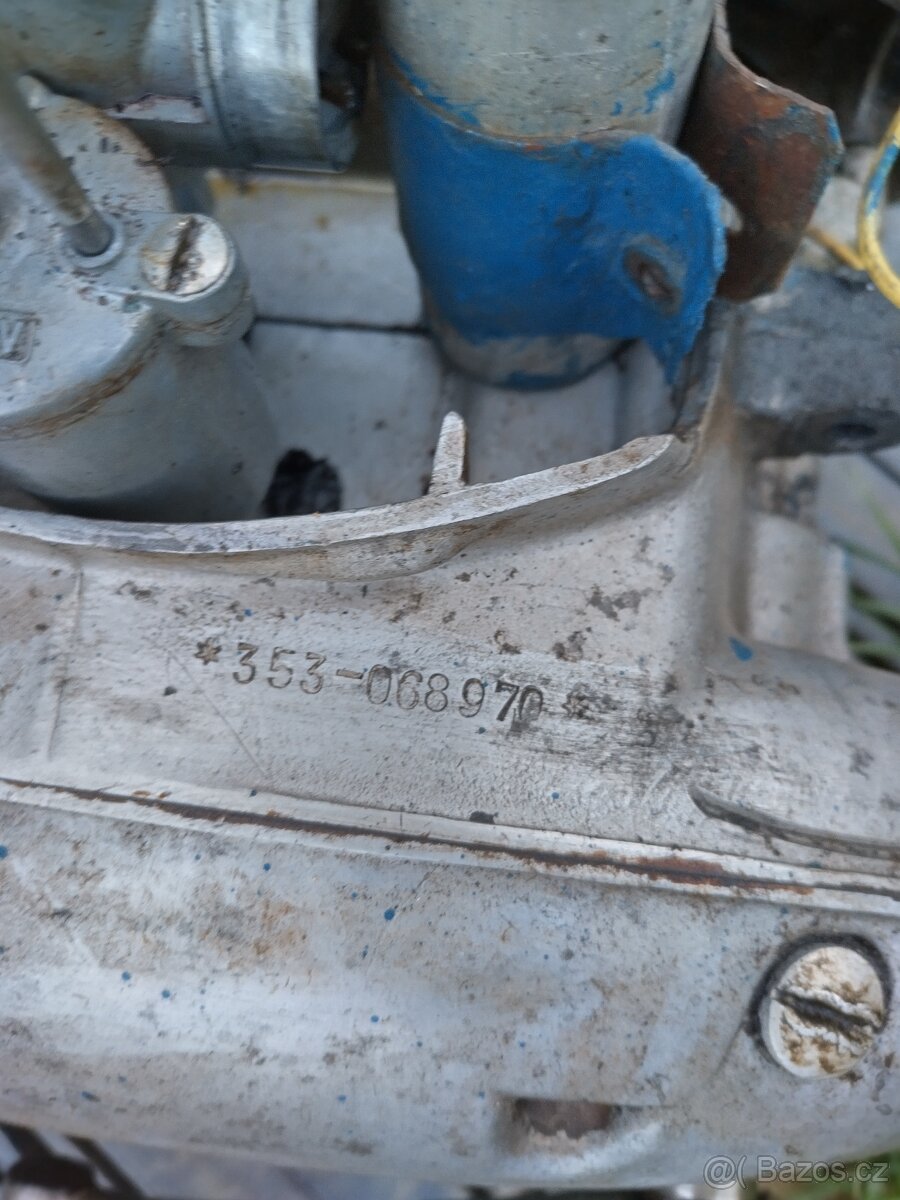 Jawa 250 motor - 2
