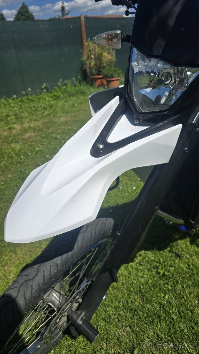 Yamaha wr 125(plasty) - 2