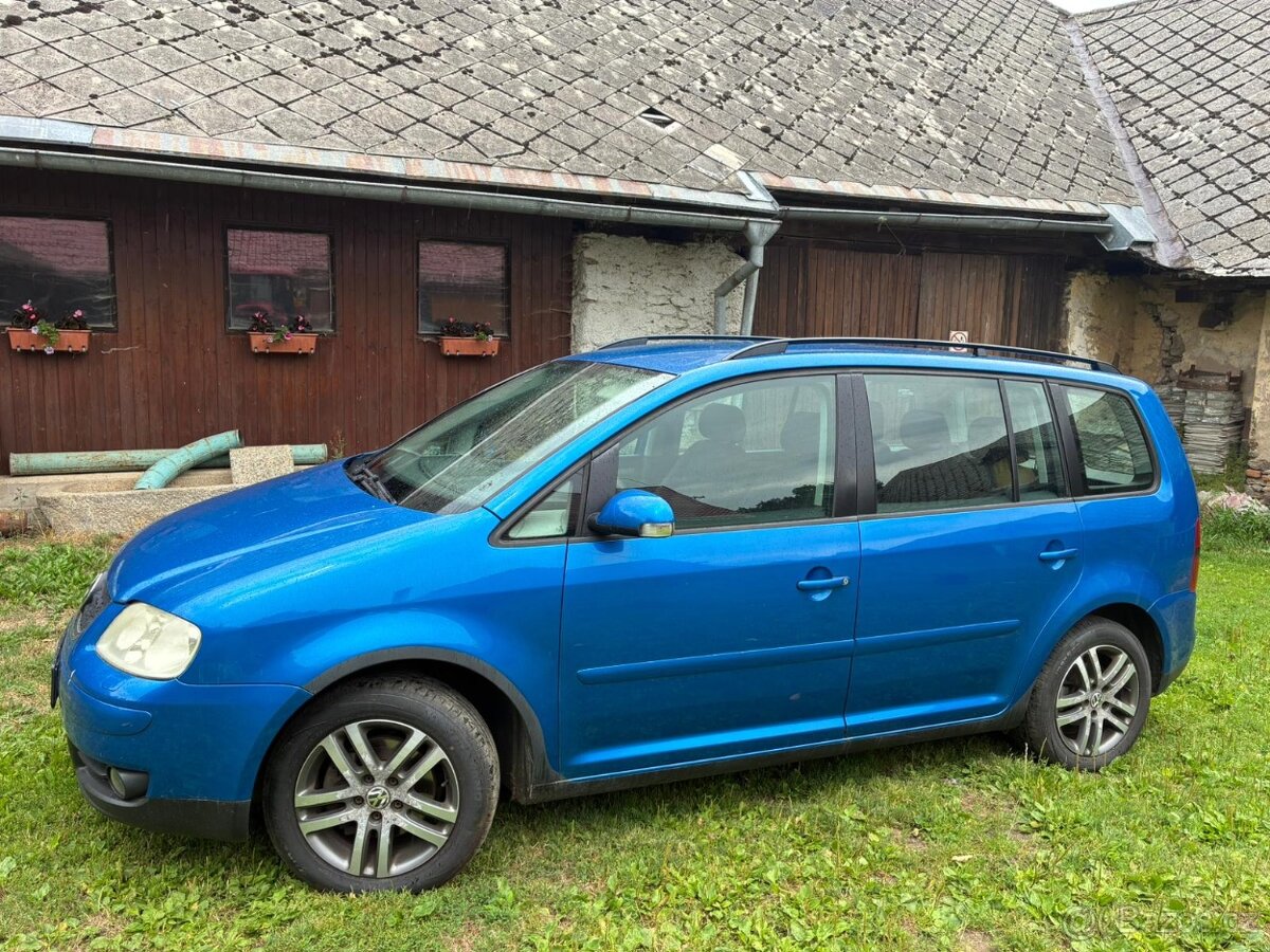 Volkswagen Touran - 2