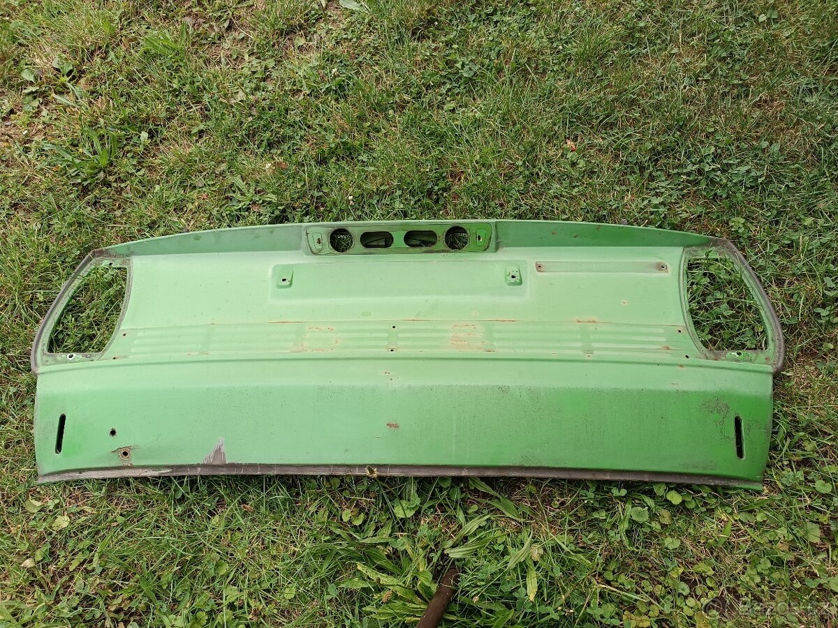 Zadní čelo Škoda 105 120 - 2