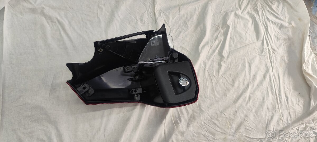 Indian roadmaster Prava kapotaz kryt nohou - 2