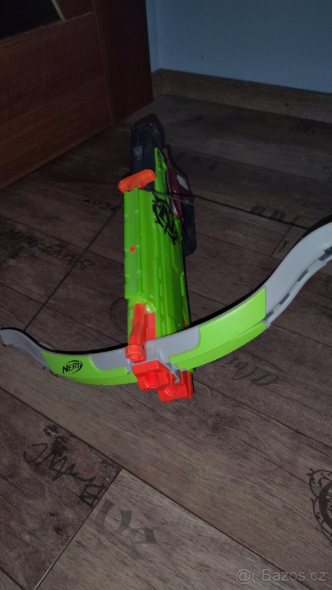 Nerf Zombie Kuše - 2