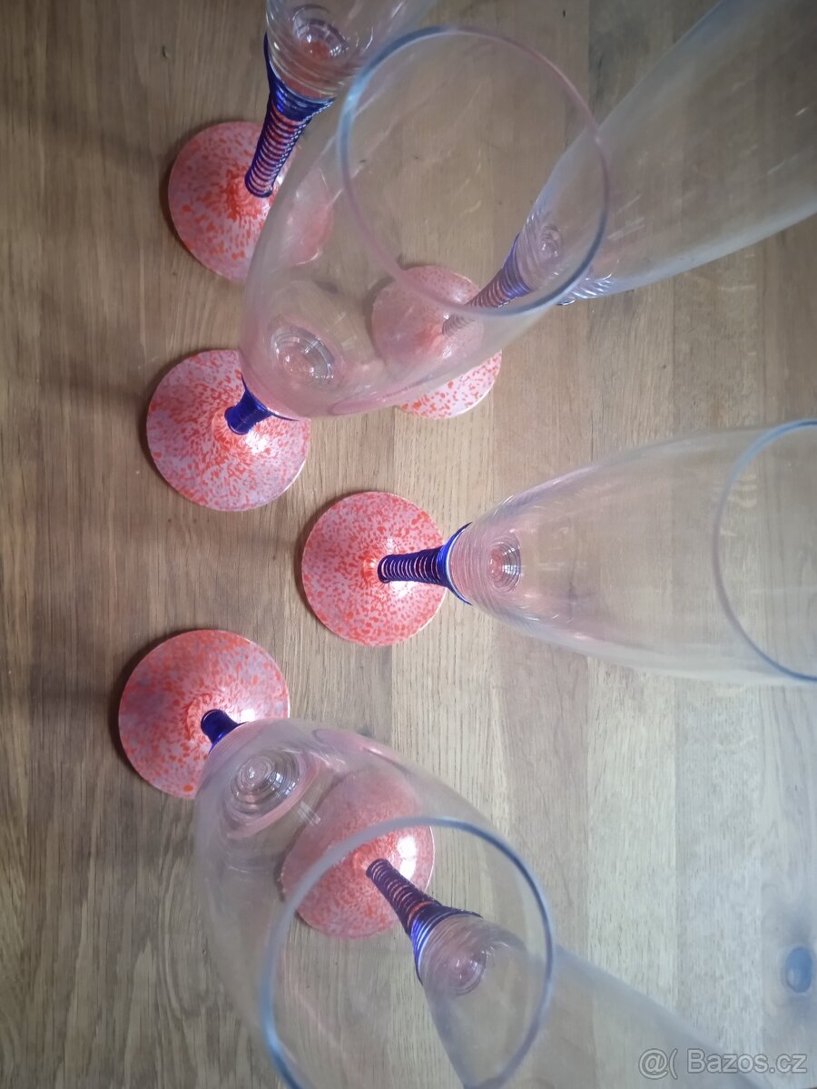 Skleničky se stopkou na víno - 2