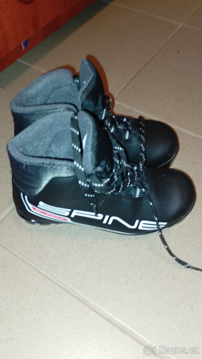 dětský běžecký set, běžky, hůlky, boty - 2