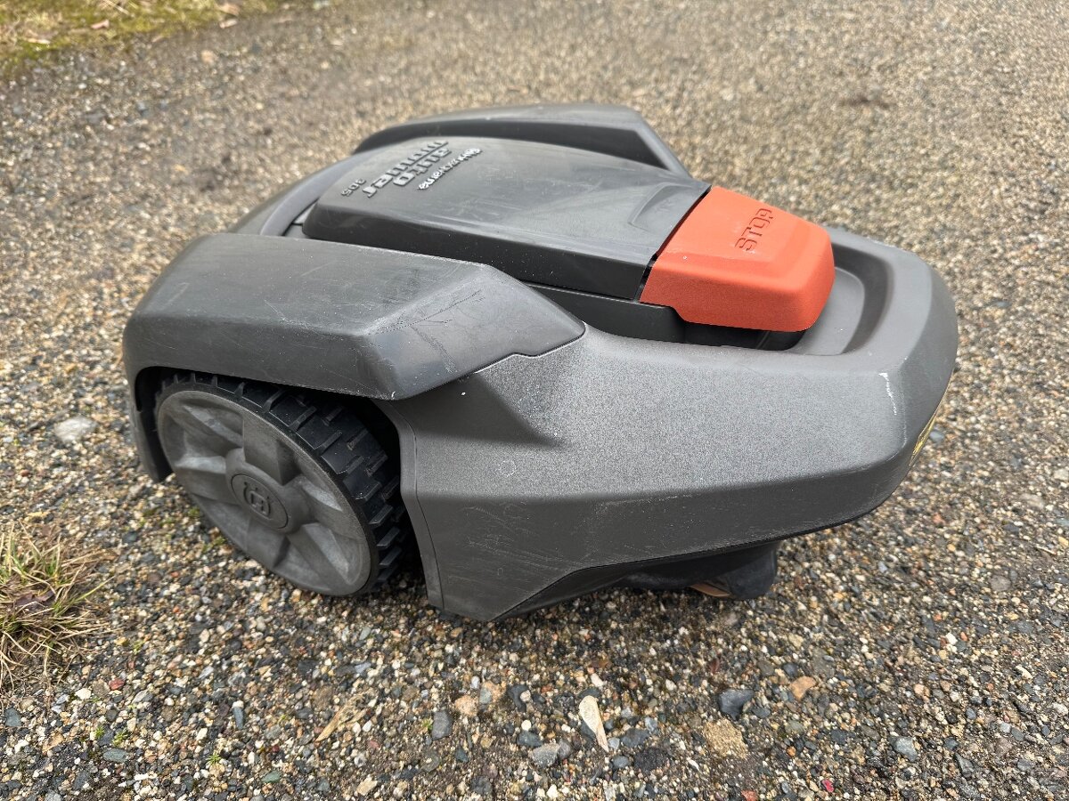 robotická sekačka Husqvarna Automower 305 - 2