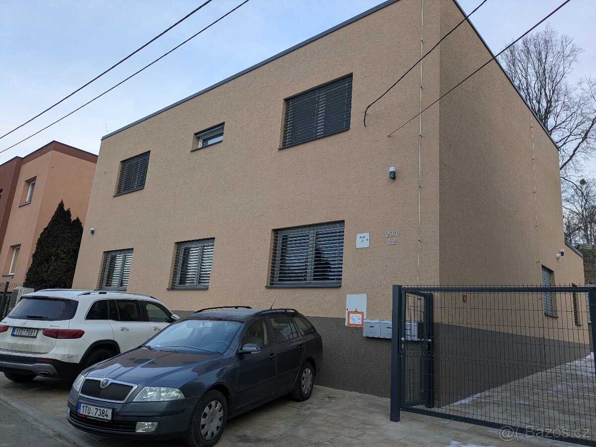 Byt k pronájmu 1+1 - 2