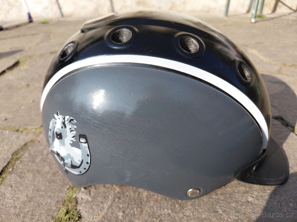 DĚTSKÁ JEZDECKÁ PŘILBA - 2