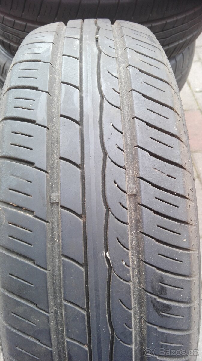 Letní Dunlop 175/65 R15 DOT5015 - 2