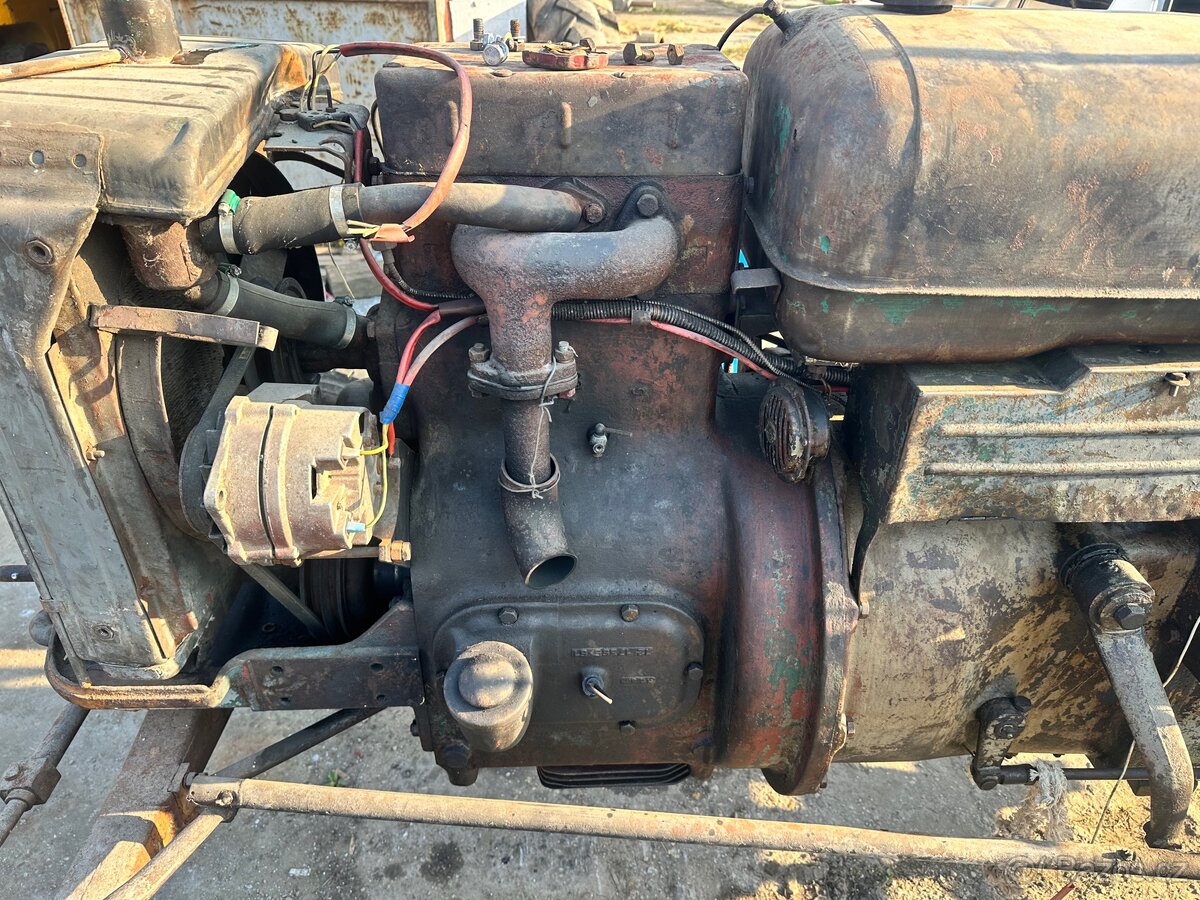 Motor Zetor 25 - 2