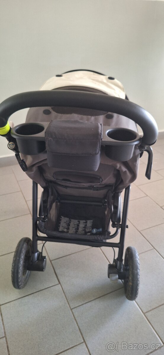 Kočárek Joie - 2