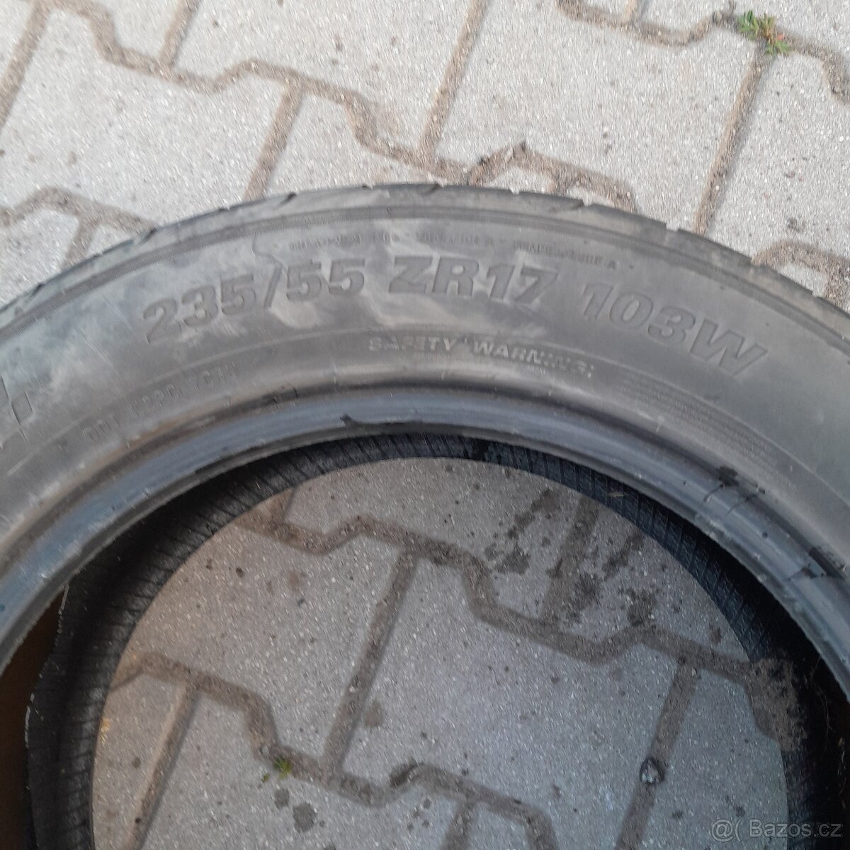 235/55ZR17 10W - 2