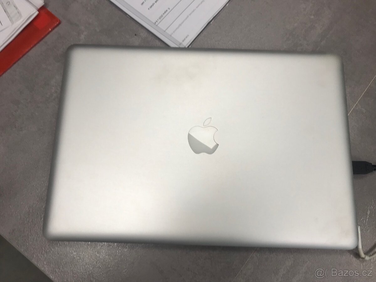 MacBook Pro (15-inch, Mid 2010) - 2