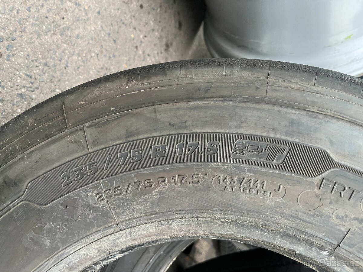 MICHELIN 235/75r17.5 235 75 17.5 143/141 - 2