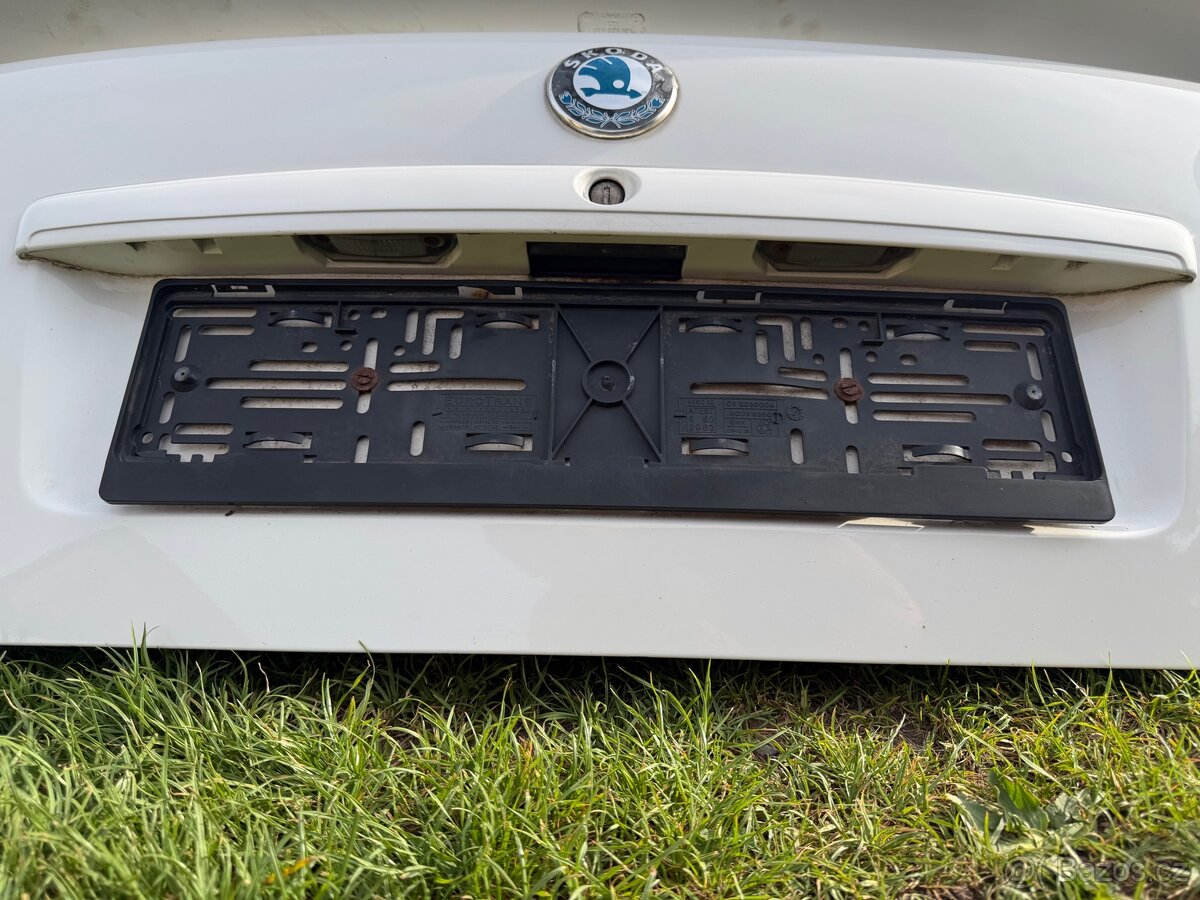 5.dveře Škoda Octavia 1 liftback RS křídlo - 2