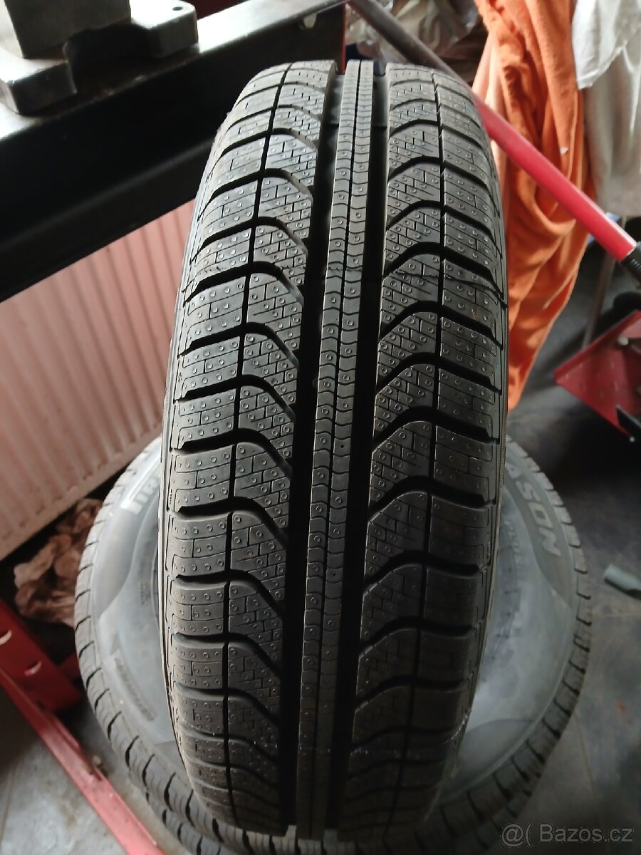 Pirelli all seasons 175/65 r14 celoroční - 2