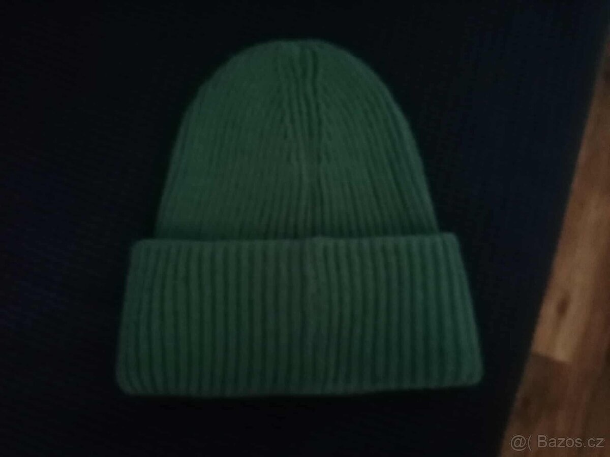 čepice zn. H&M Divided, vel. 52-58 - 2