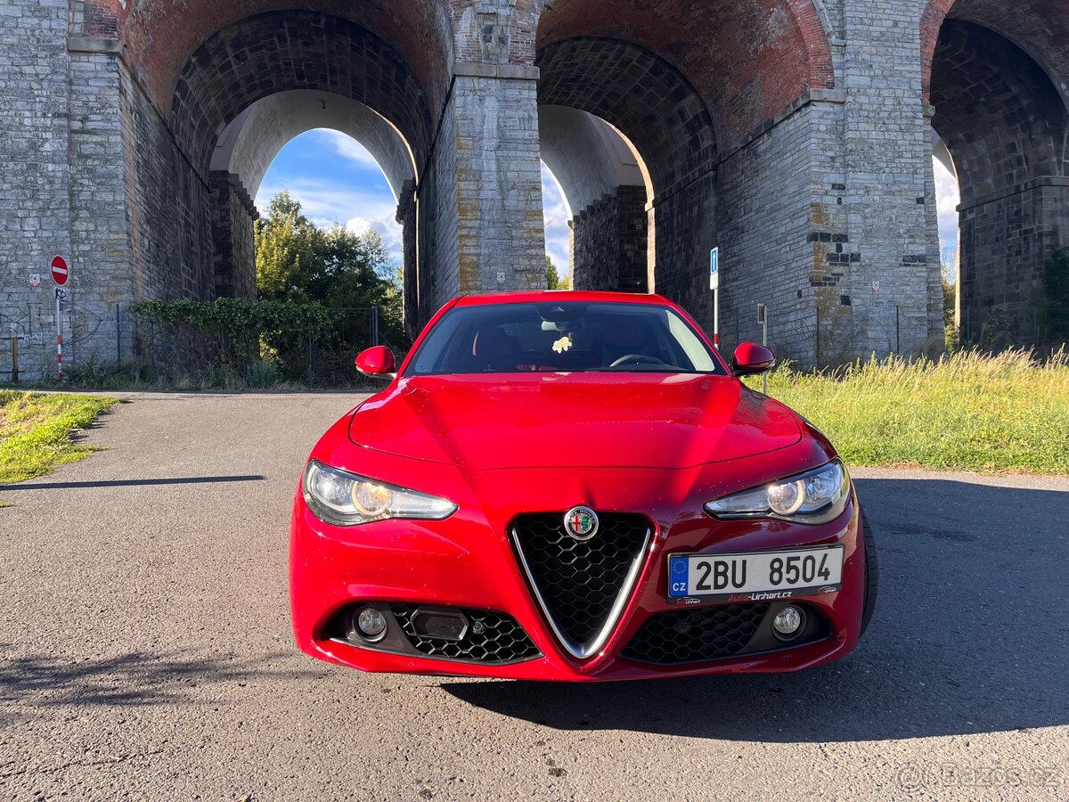 Alfa Romeo Giulia - 2