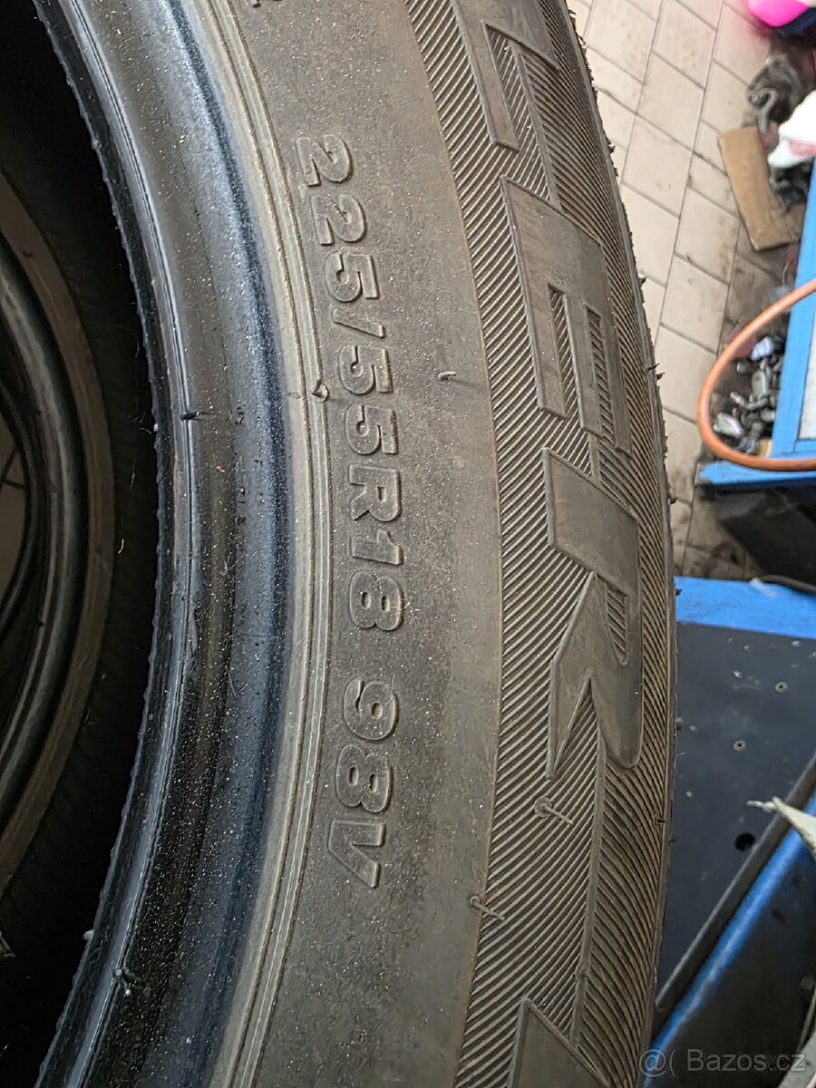 225/55 R18 sada letních pneu - 2