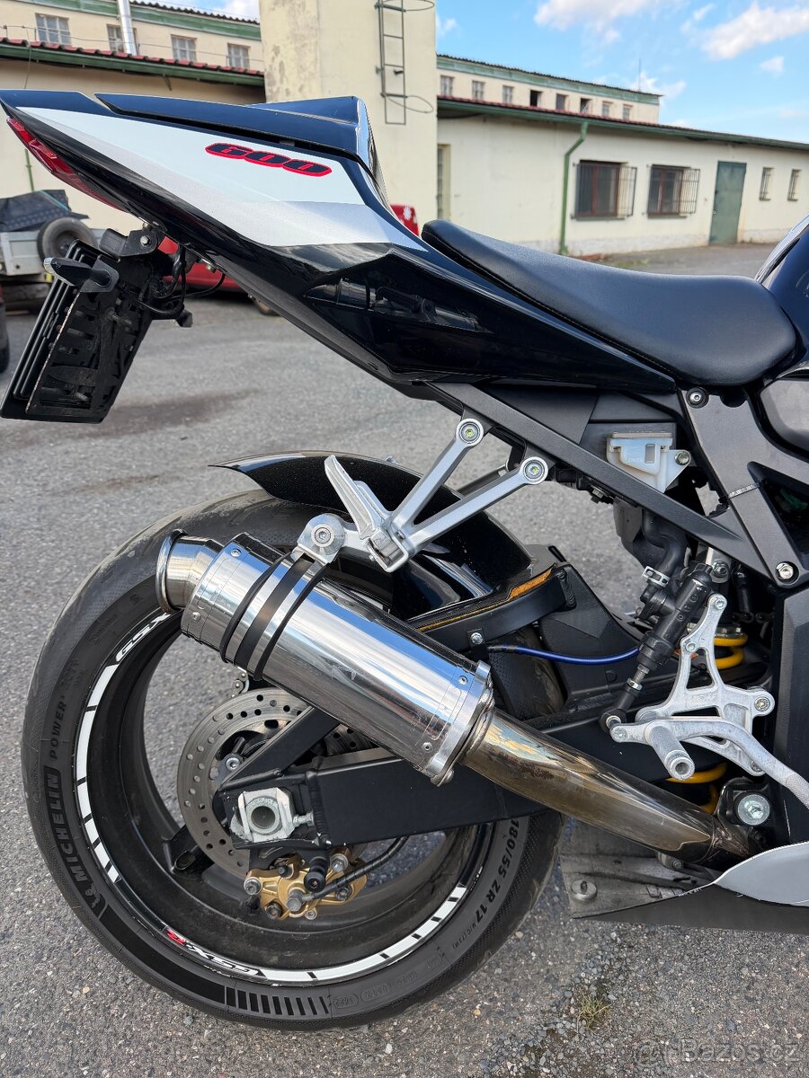 Suzuki gsx r 600 - 2