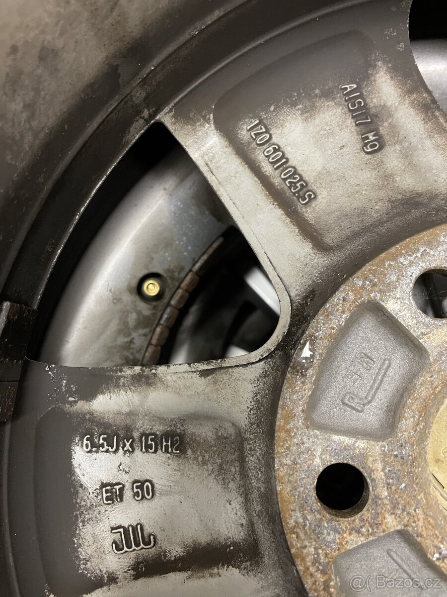 alu kola Skoda r15 letni pneu - 2