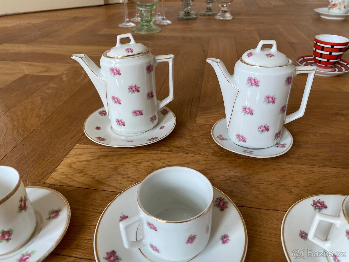 porcelánový set hrníčky a konvice - 2