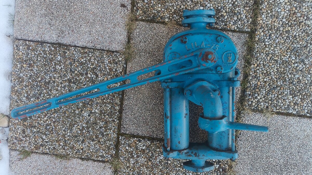 Ruční pumpa do studny Lila 75 - 2