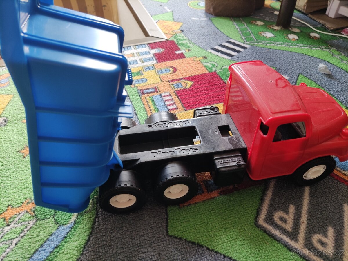 Tatra 148 modročervená Dino - 2