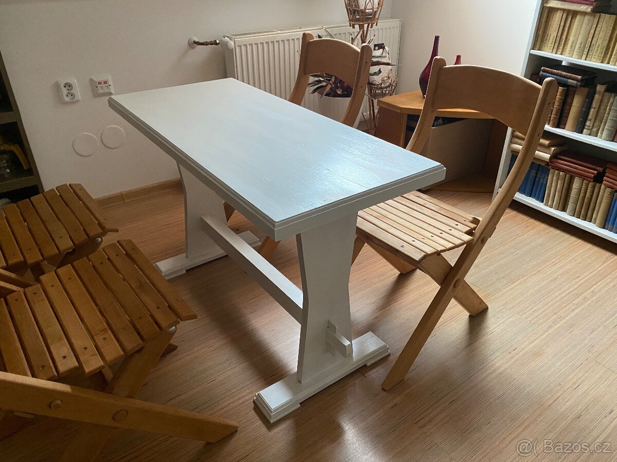 Prodám bílý dřevěný stůl - 2