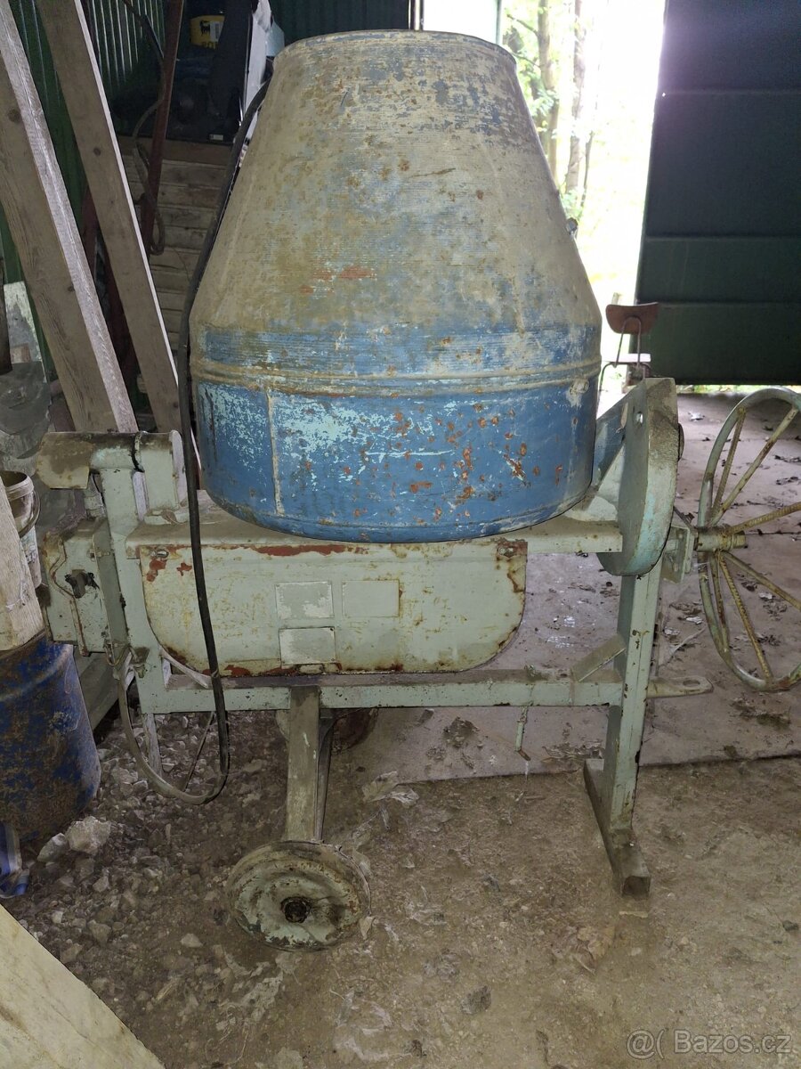 Stavební míchačka - 2