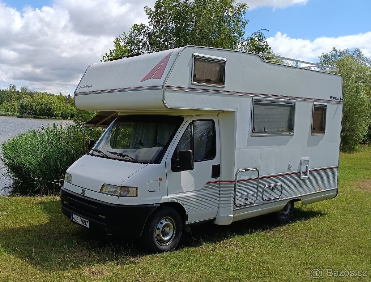 Alkovna, bydlík, obytný vůz - 2