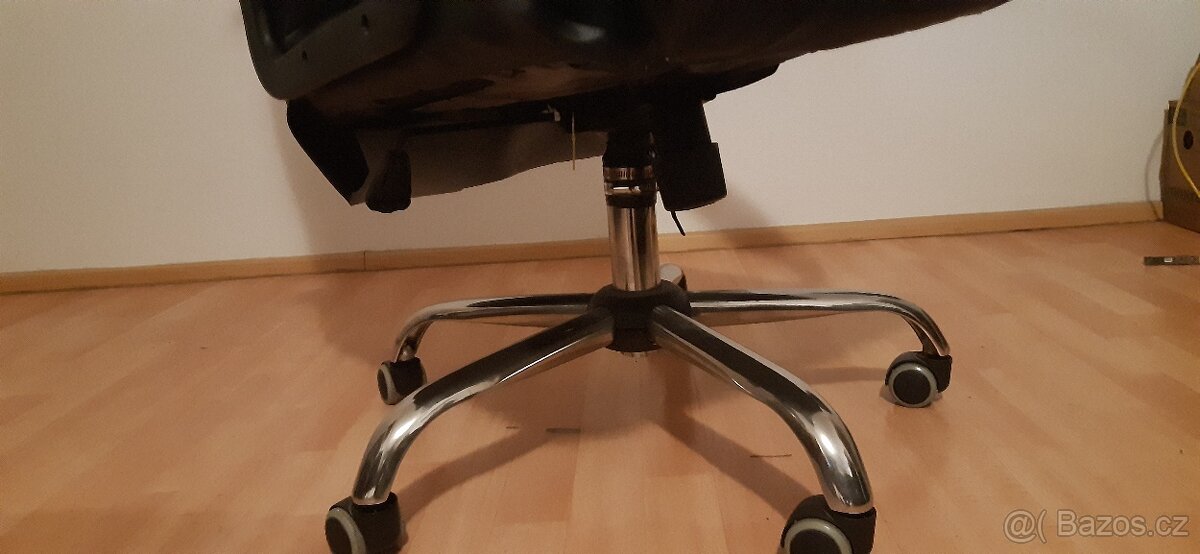 Kolečková židle - 2