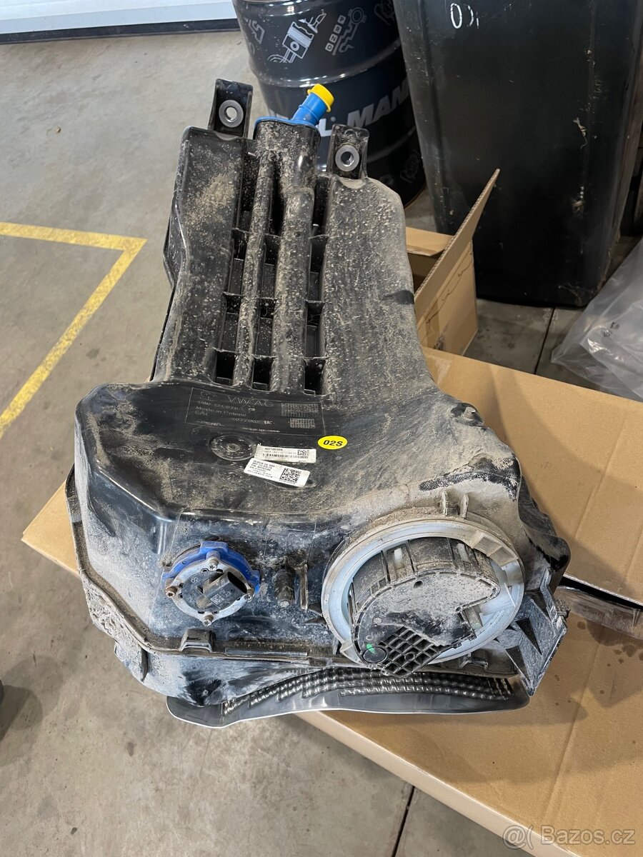 Adblue nádrž VW TOUAREG - 2