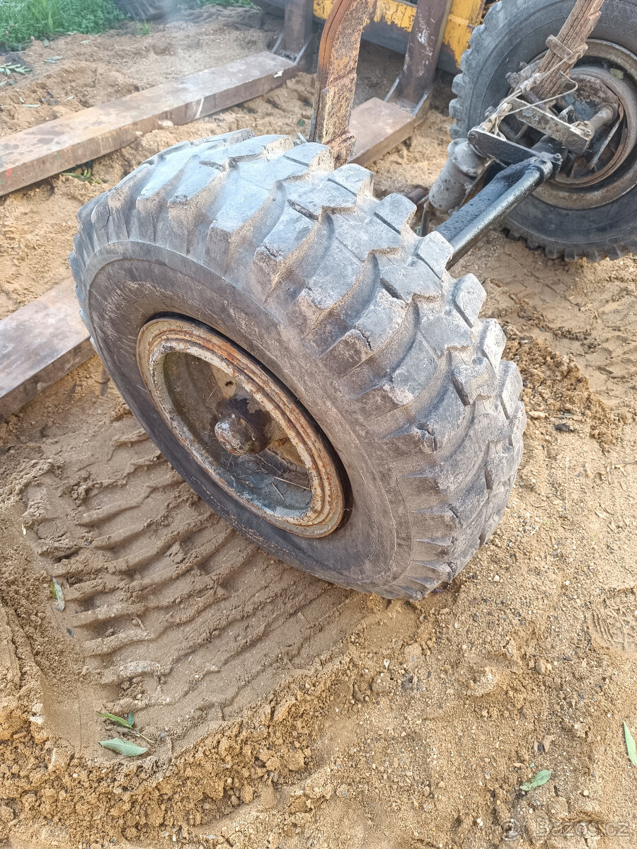 Náprava vlek - kola 10,5-16 - 2