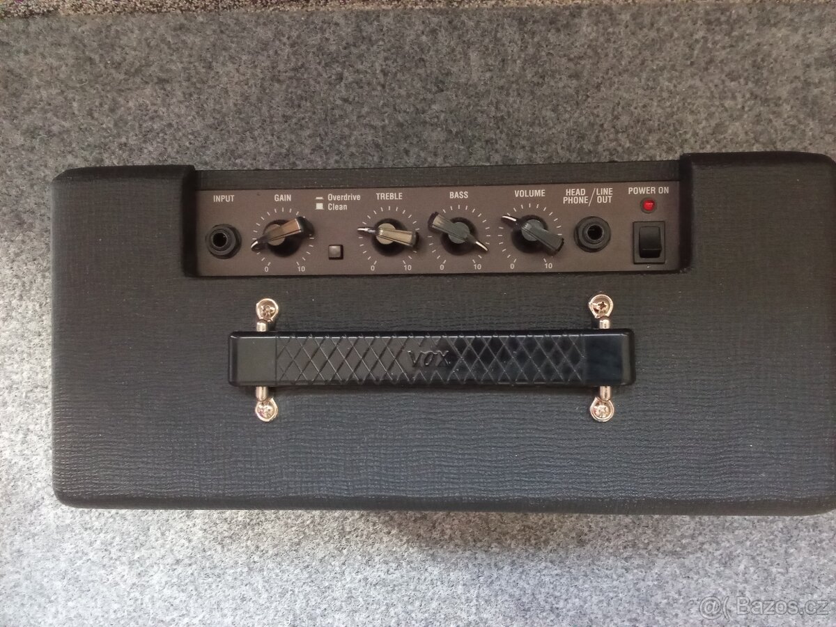 kytara s příslušenstvím - 2