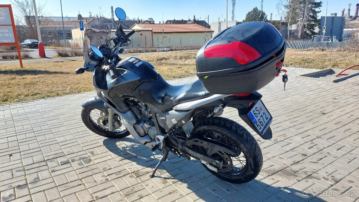Honda Transalp 700, rok 2008