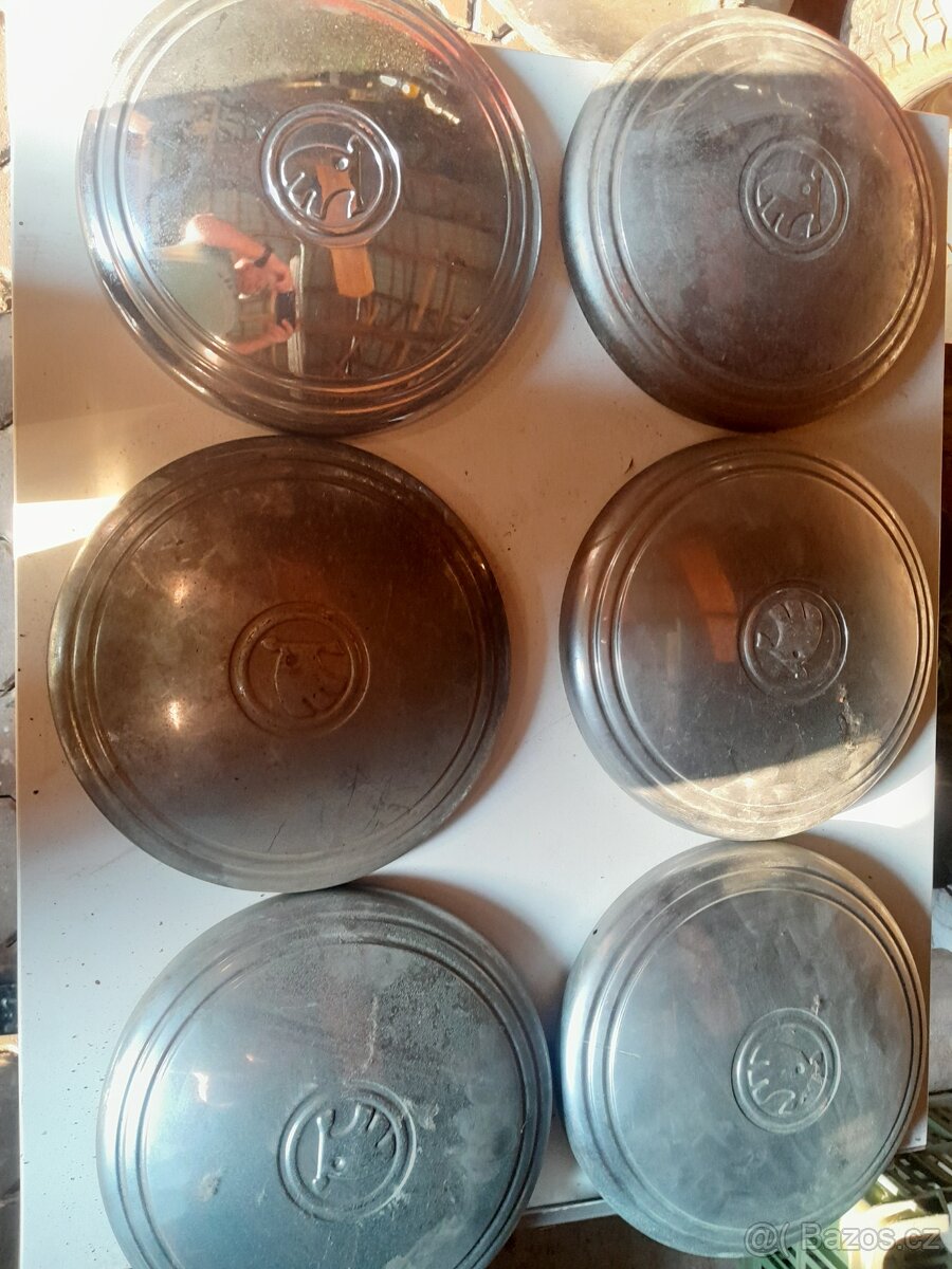 Škoda, chromové poklice - 2