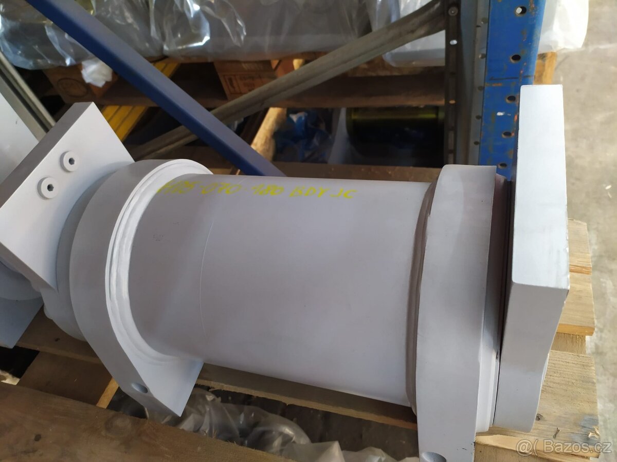 Naklápěcí hlava - HARDY (pro minibagry do 12tun) 90° - 2