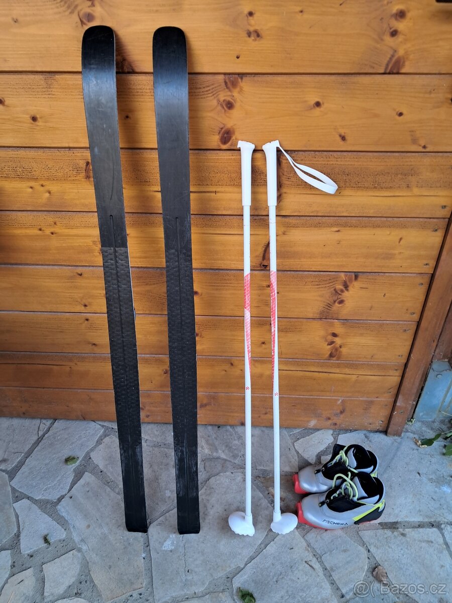 Běžky 110 cm, boty Fischer 19 cm, hůlky 90 cm - 2