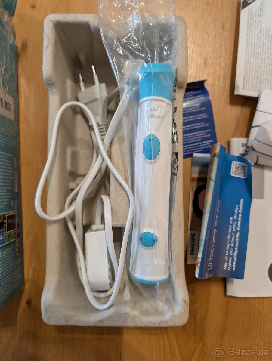 Sonický zubní kartáček Philips Sonicare For Kids HX6322/04 - 2