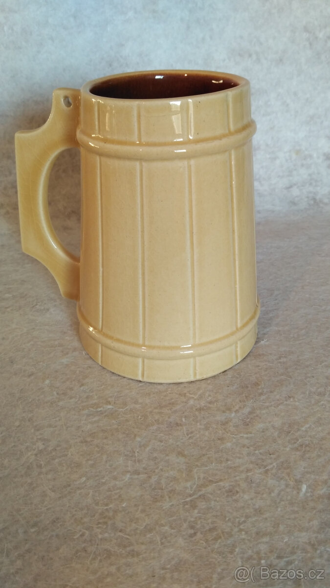 Pivní korbel keramický - 2