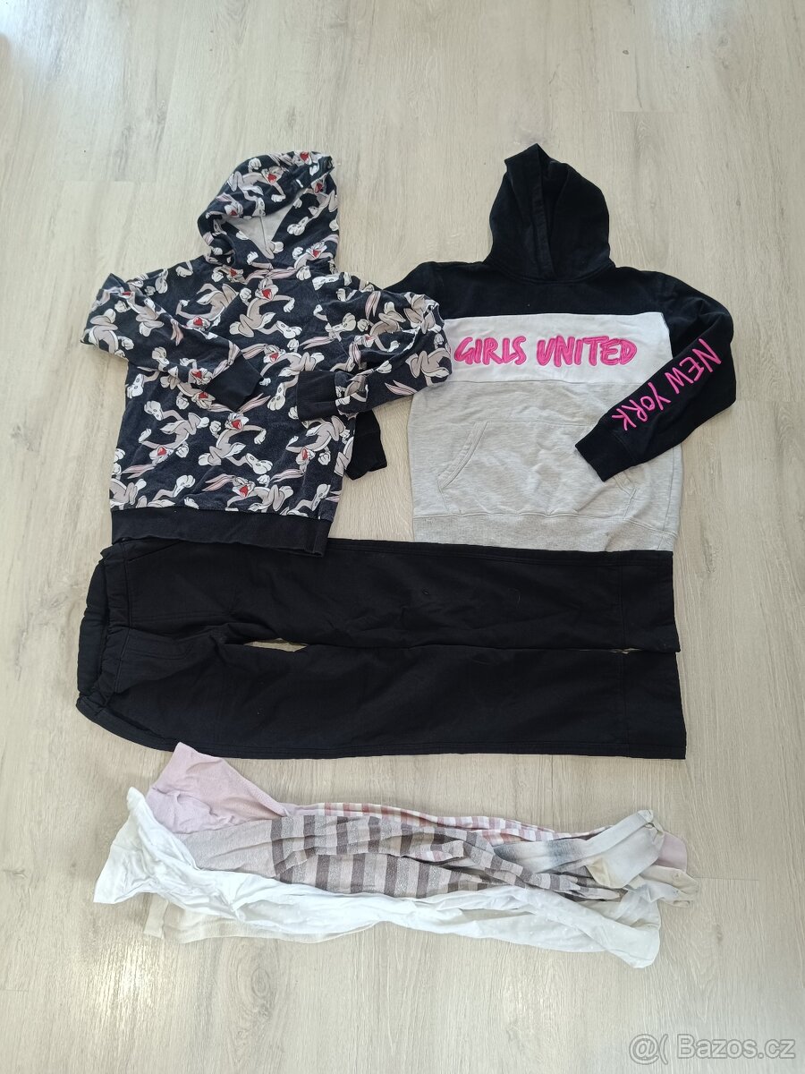 Dívčí oblečení vel.128-36 ks - 2