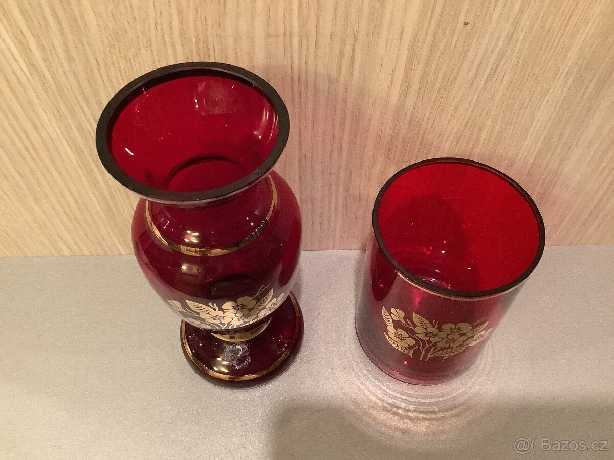 Vázičky - rubínové sklo - 2